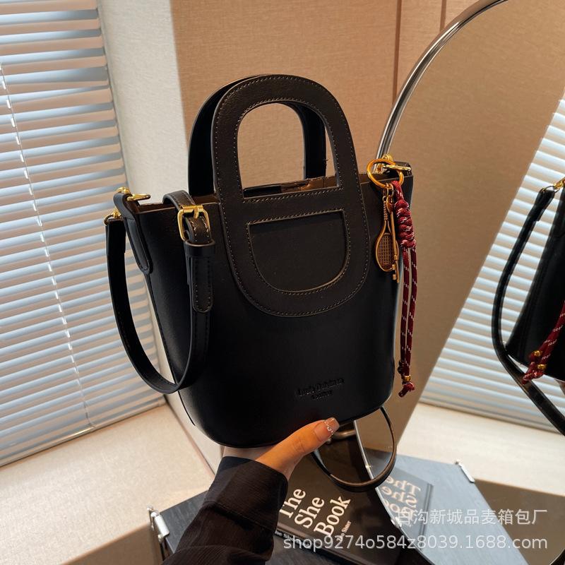 Premium texture fashionable versatile portable small bag women's 2025 new trendy retro versatile shoulder messenger bucket bag