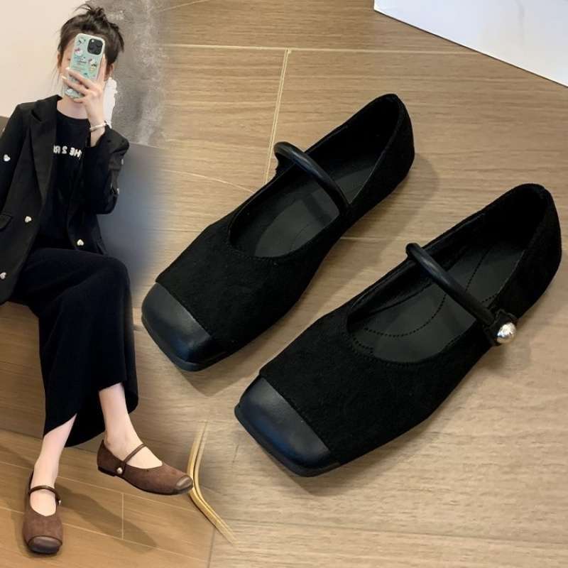 Square head Mary Jane shoes women's shoes 2025 autumn and winter new suede word with French skirt temperament single shoes