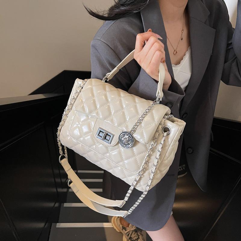 Rhombus Chain Bag Women's Large-capacity 2025 New Niche Spring and Summer Shoulder Messenger Bag Casual Portable Commuter Bag