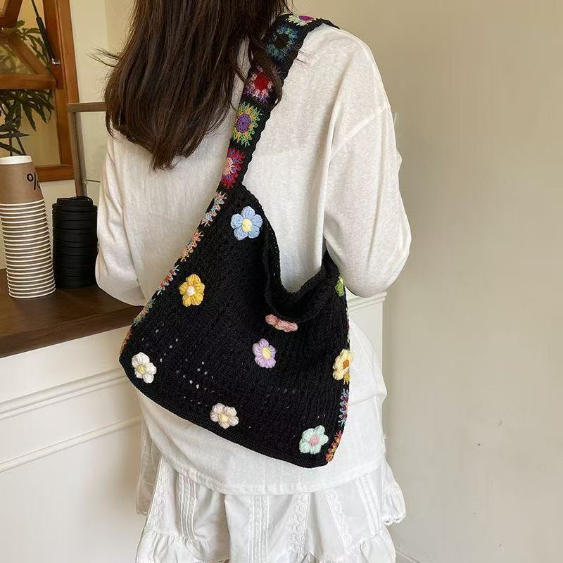 Summer super fire woven bag women's new literary and artistic style wool knitted vacation beach bag shoulder messenger bag
