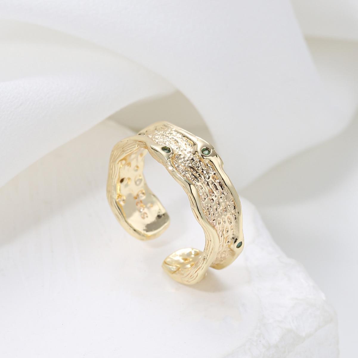 

Fashion personalized bump wave ring opening adjustable green zircon ring Korean version ring jewelry fashion Opening adjustable