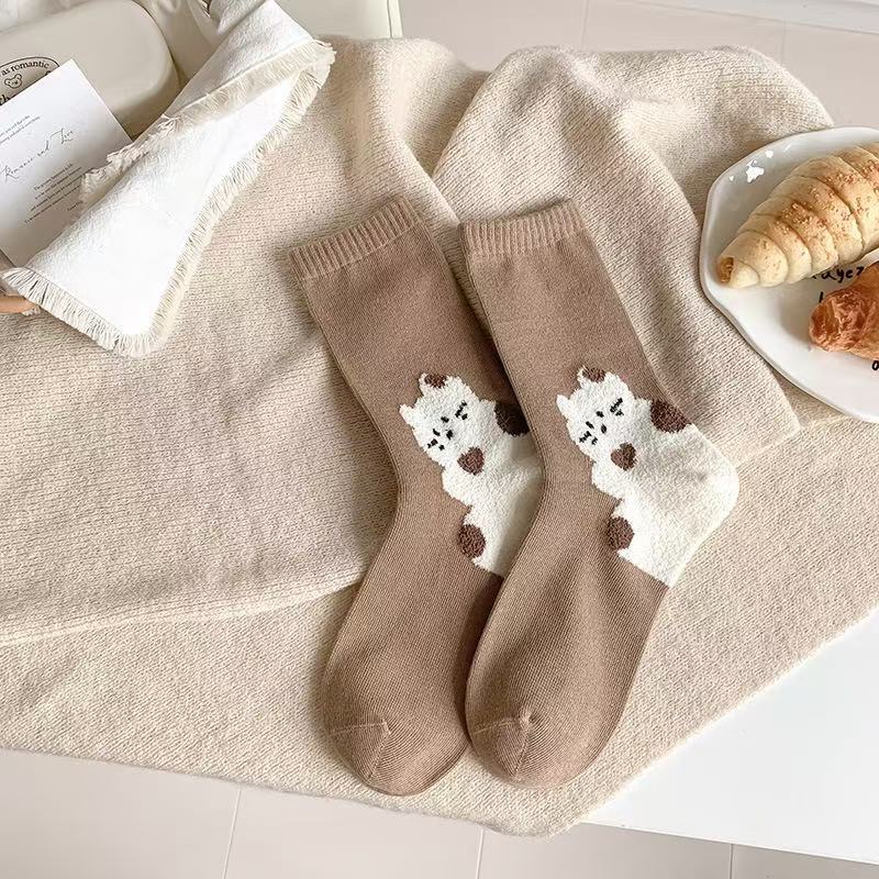 Women's Autumn and Winter Combed Cotton Mid-calf Socks with Cartoon Coffee-colored Panda Flocking Boneless Versatile Women's Socks At The Heel