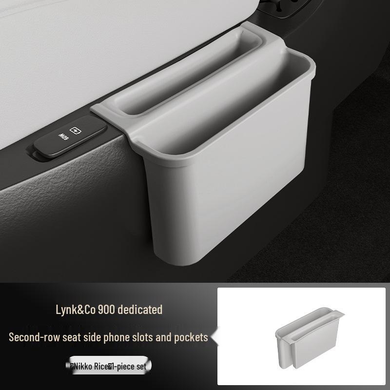 

Lynk & Co 900 Rear Seat Phone Storage Box 157 x 113.5 x 71.3 mm