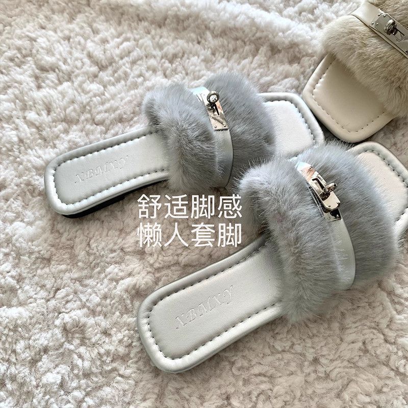 Quiet Luxury Daughter Feeling~ Temperament Sister Old Money Wind Fluffy Slippers Female Lady Lazy Drag Wear 2025 New Models