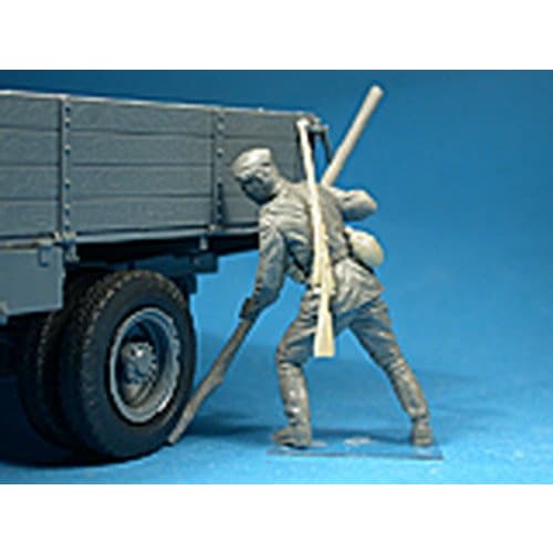 Miniart 1/35 GAZ-MM Mod. 1943 1.5-ton Truck Plastic Model