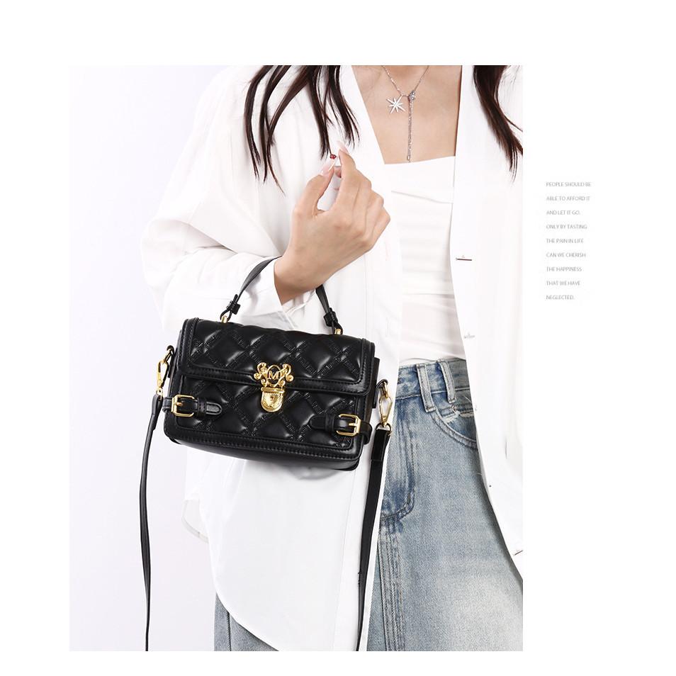 IELGY Niche Fashion Diamond Chain Bag Texture Portable Small Square Bag