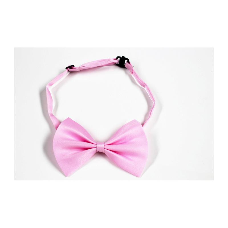 Pánský černý oblek s motýlkem pro sbor, svatby a speciální události