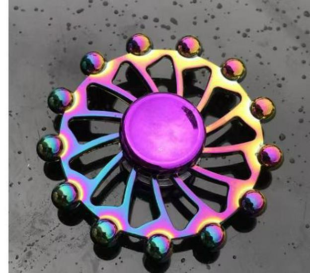 Leuchtendes, buntes Fingergyroskop aus Metall – cooles Dekompressionsspielzeug als Geschenk für Jungen und Schüler