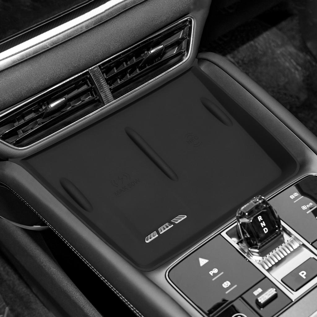 for BYD Sealion 07 EV 2025 2025 Car Anti-Slip Pad Interior Accessories Center Console Silicone Wireless Charging Pad Black