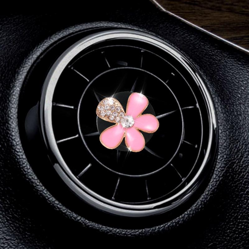 

High-Heeled Shoe Car Air Vent Perfume Clip – Aromatherapy Decoration for Car Interior