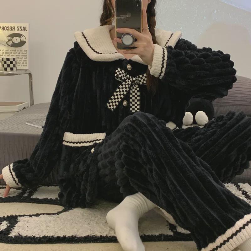 Girls' Black College Style Flannel Pajamas - Cute, Thick Coral Fleece, Large Size for Autumn and Winter.