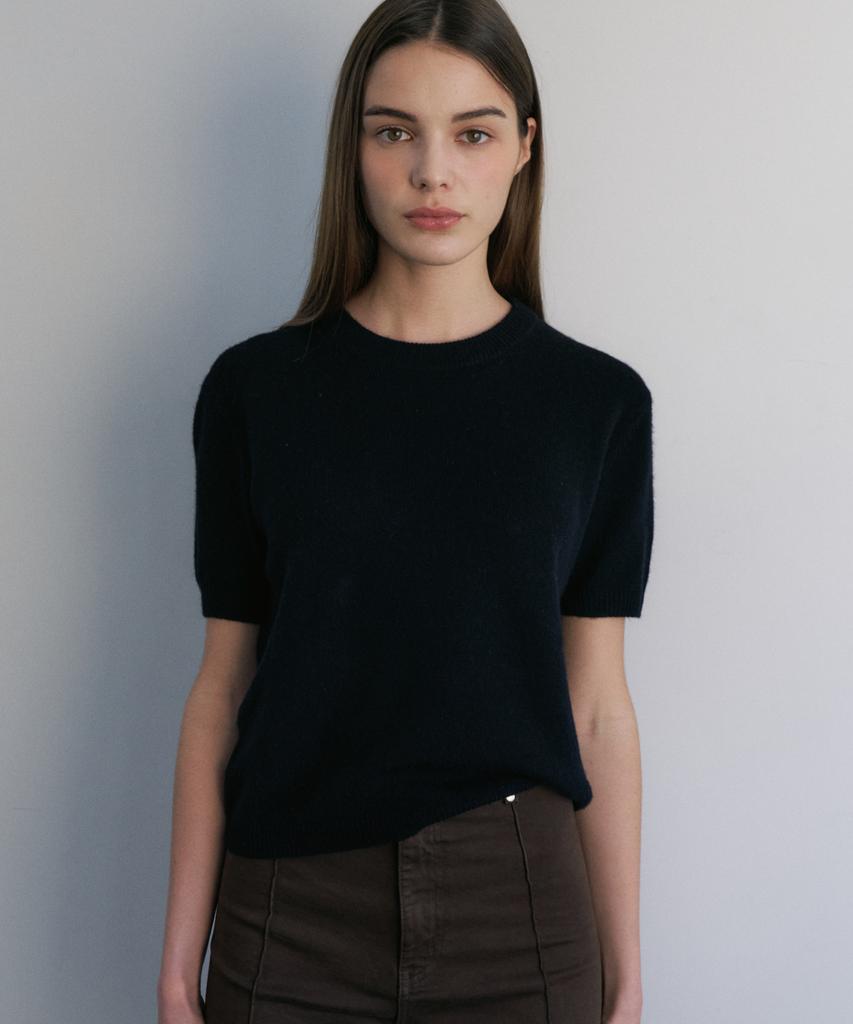 JE NE SAIS QUOI Sheer Cashmere Blended Crew Neck Short Sleeve Knit_Black