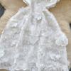 Nischenhaftes Französisches Designgefühl Dreidimensionales Blumennetz Stickerei Taille Schlank Träger A-Linie Kleid Kurzer Rock