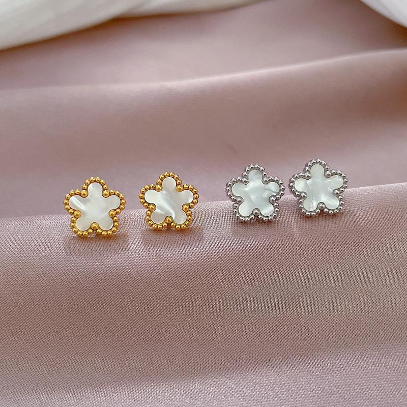 Shell Five-Leaf Flower Minimalist Stud Earrings Cold Men'S And Women'S Earrings Personality Temperament Banquet Earrings
