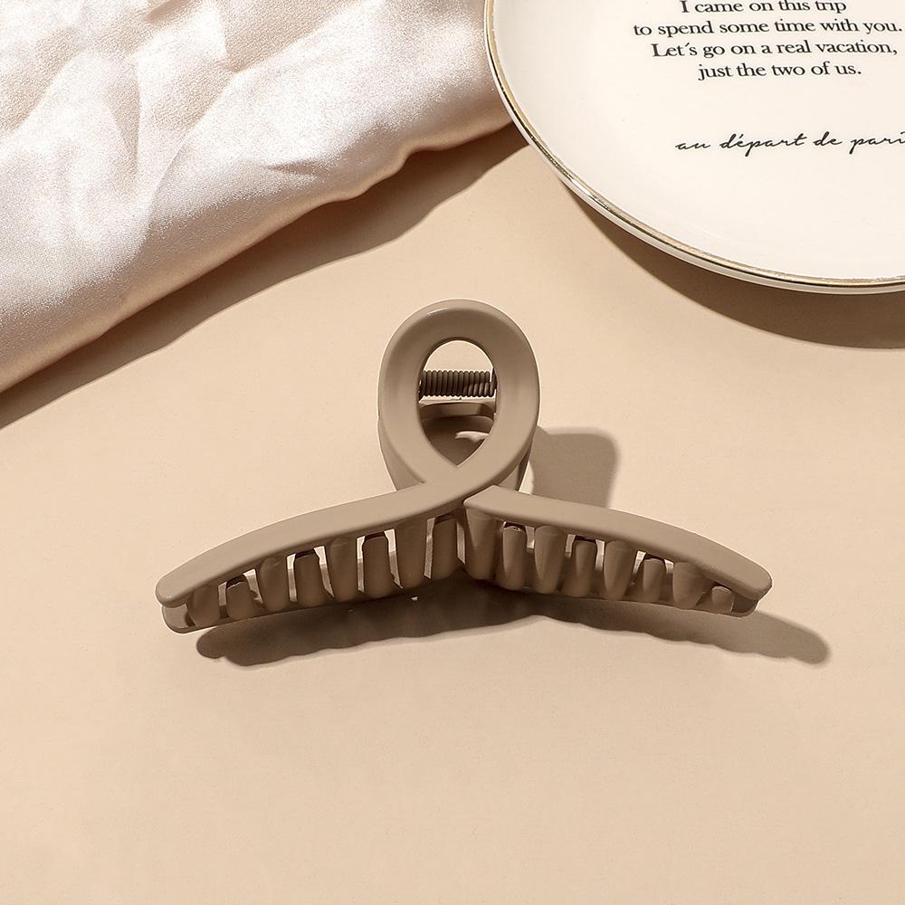 Korean Styles Trendy Large Brown Resin Hair Clips Claw for Women Accessories Jewelry Fashion Geometric Crab Headwear Girl