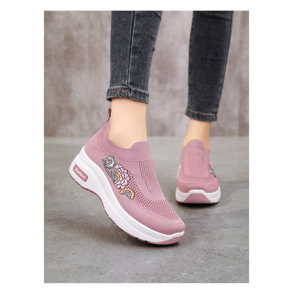 Women's Summer New Lightweight Sponge Sole Casual Shoes, Women's Height Increasing Shoes, Versatile Thick Soled Shoes