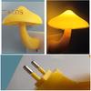 LED nattlampa Creative Shape Energisnål Plug-Play flimmerfritt ögonskydd med ljussensor Söt svamp nattlampa