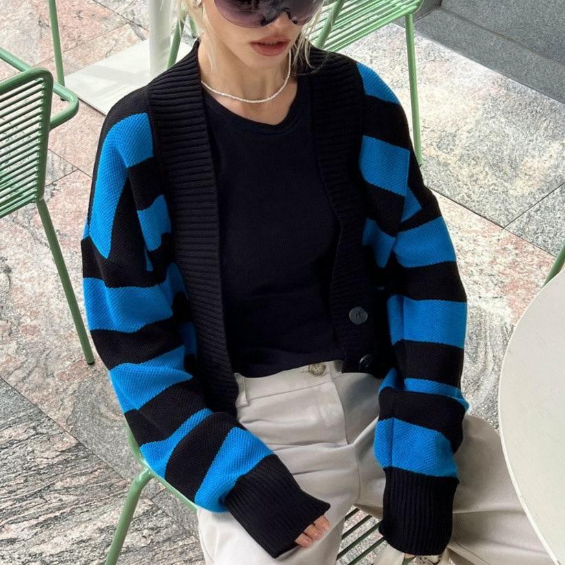 IHUASU Autumn and Winter Sweater Women's Clashing Colours Loose Design Knitted Cardigan Jacket