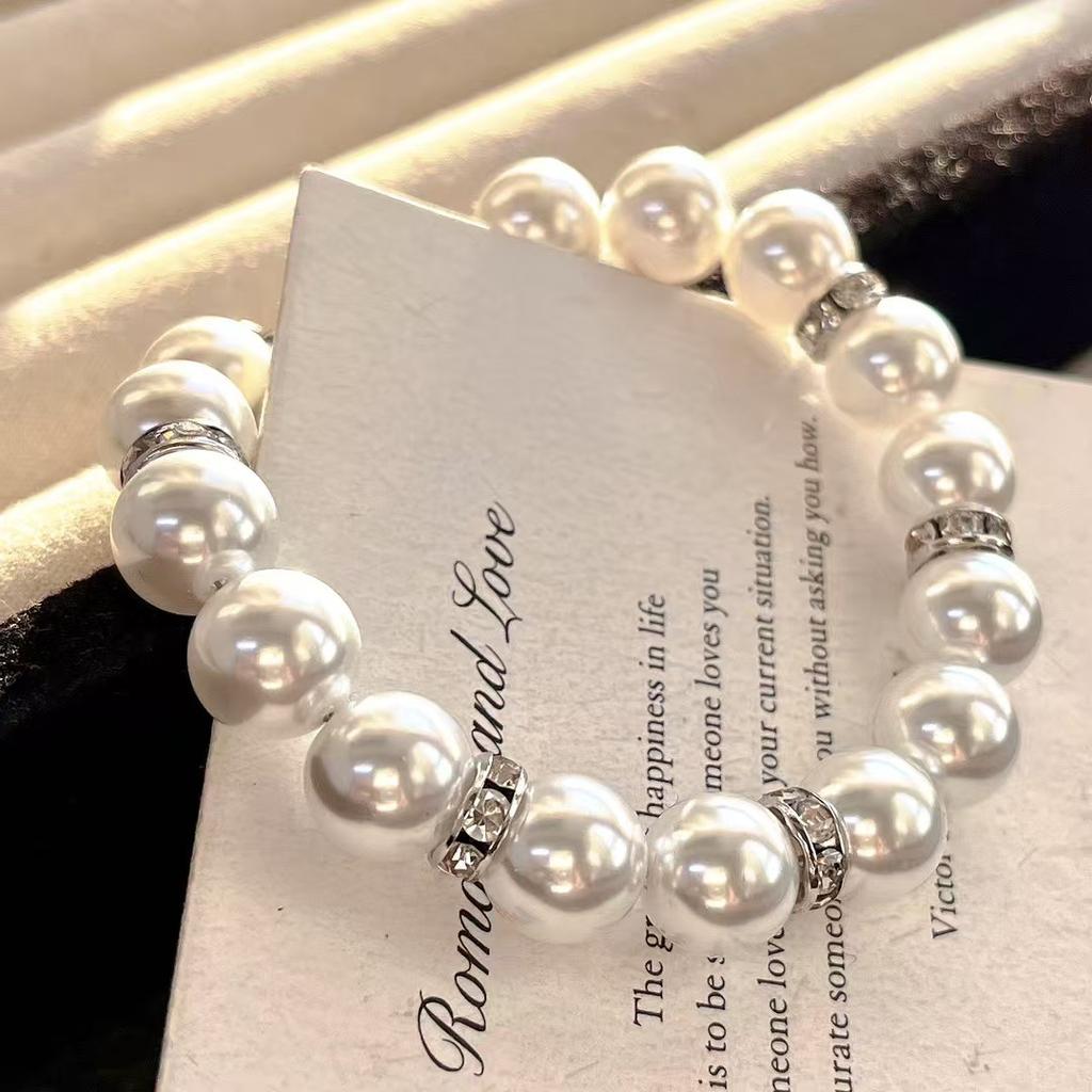 Vintage High-Gloss Cold White Artificial Crystal Pearl Bracelet Bracelet.