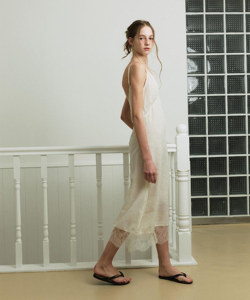 GREENBUTTER Silky Jacquard Lace Dress (Cream)