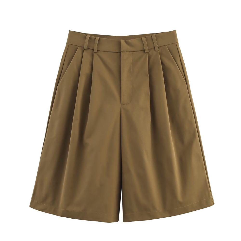 

Комплект женской одежды для города весна/лето 2025: рубашка и плиссированные шорты с деталями в виде карманов S кофейный