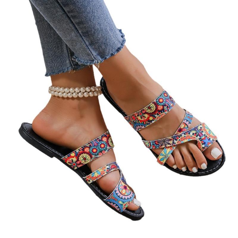 Summer new breathable printing cover toe style large size sandals women's flat bottom cool slippers