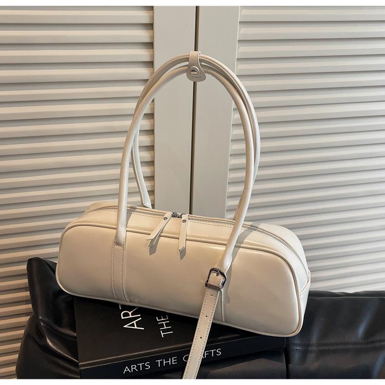 

Underarm bag women s new fashion niche feeling shoulder handbag women s baguette bag чёрный