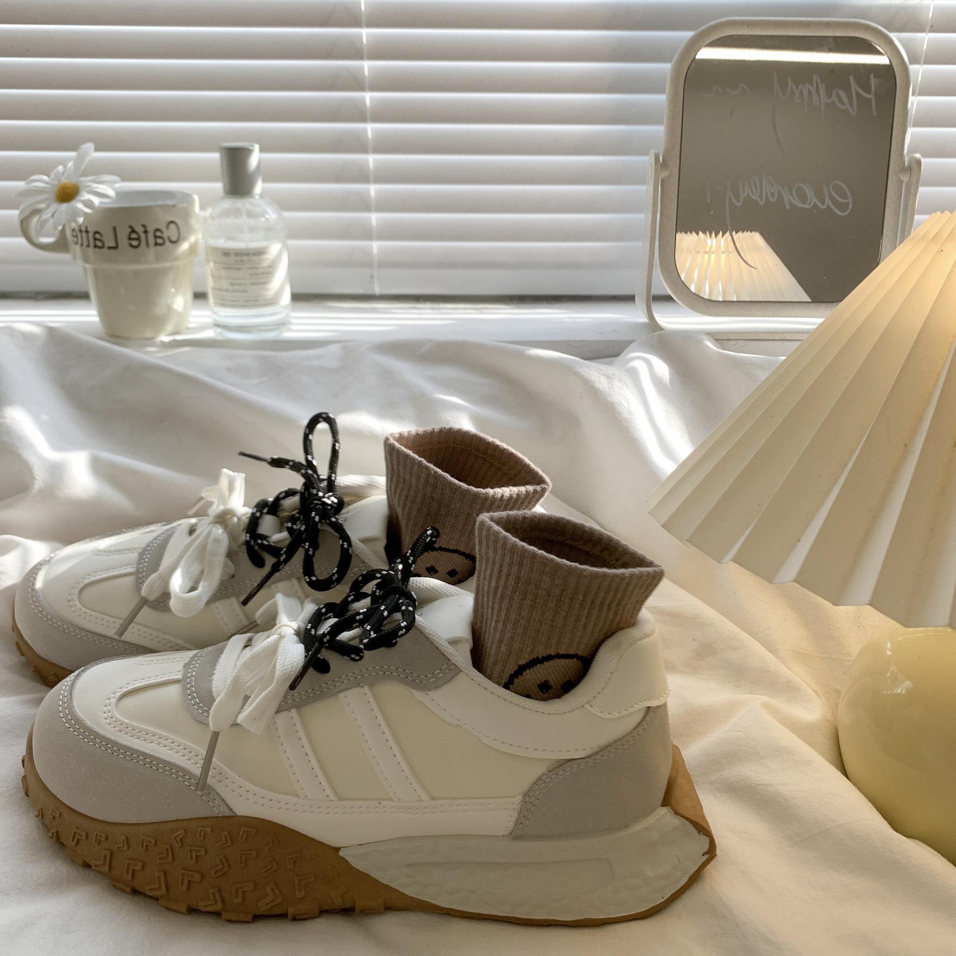 

Кеды на платформе маффин женские спортивные повседневные 2025 осень новые ретро универсальные увеличивающие рост кроссовки для тренировок Форрест Гамп кроссовки папы 40