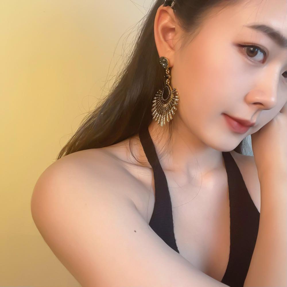Übertriebene Quasten-Hängeohrringe Leichter Luxus Vintage Ohrringe Strass Pfauenohrringe Geschenk