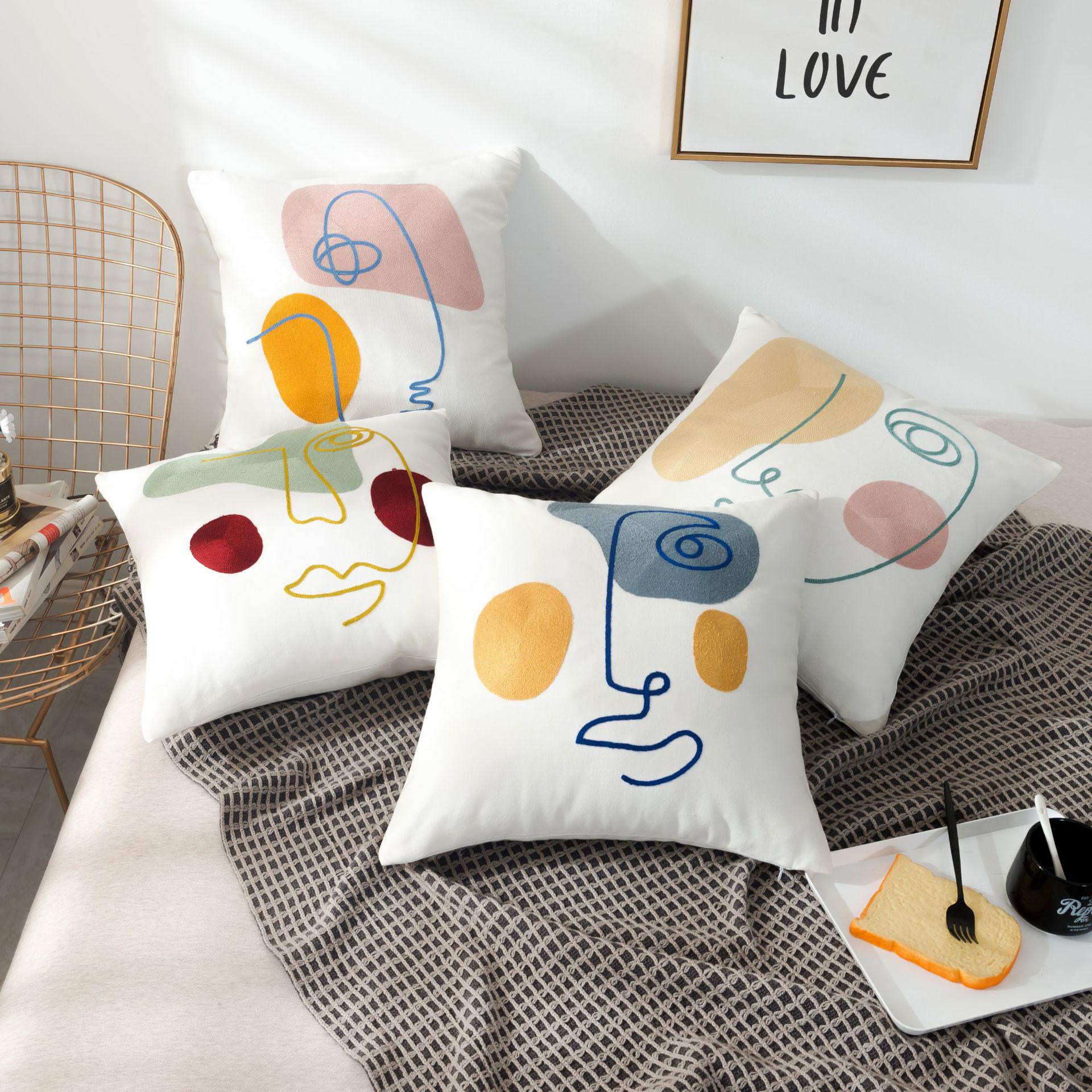 

Nordic Abstract Face Cushion Pillow – Simple Office Decoration for Sofa or Model Room, Includes Core 45*45 Shell
