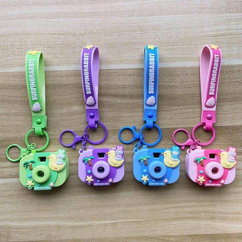 Liebevoller Leucht-Projektor-Kamera-Schlüsselanhänger Dekorativer Cartoon-Schlüsselanhänger Geschenk für alle Anlässe