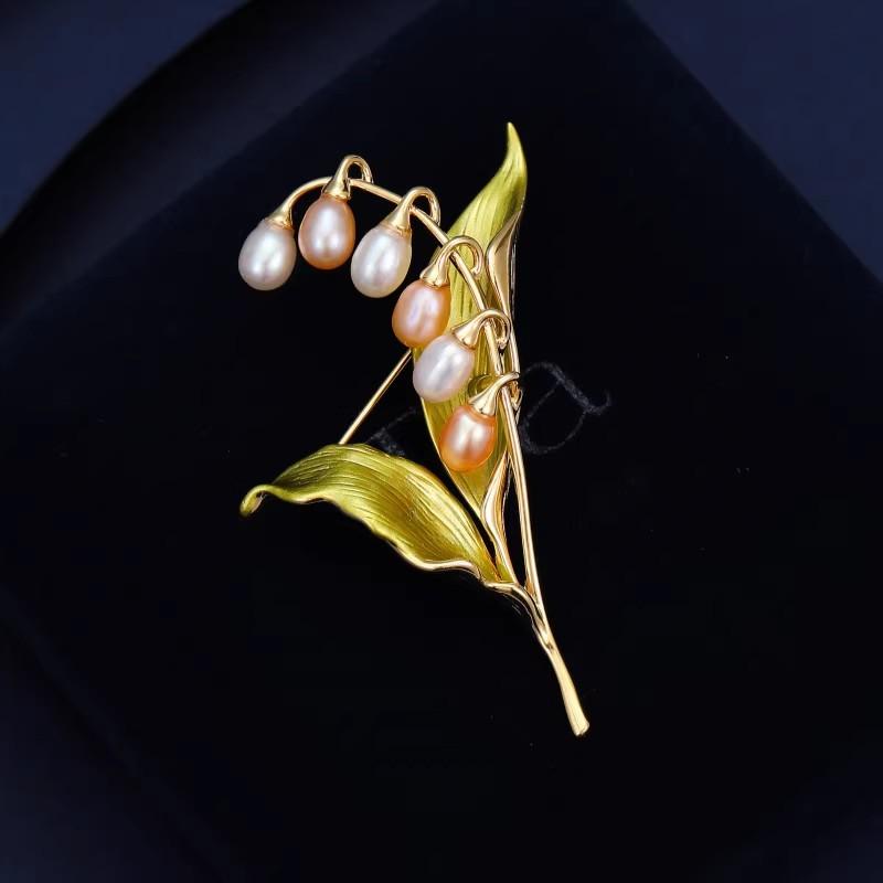 Retro Enamel Lily of the Valley Brooch Female Elegance Temperament Pearl Brooch Niche Design Pin Suit with Accessories