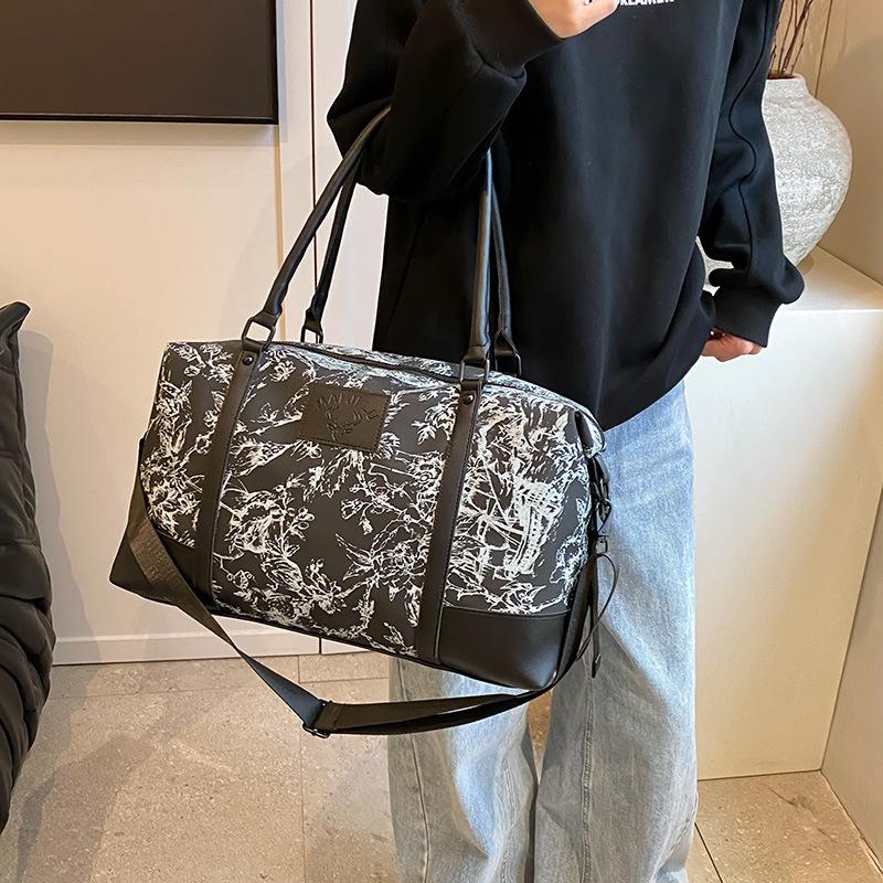 Women's Fashionable and Atmospheric Pattern Contrasting Color Handheld Travel Bag Large Capacity Lever Storage Bag