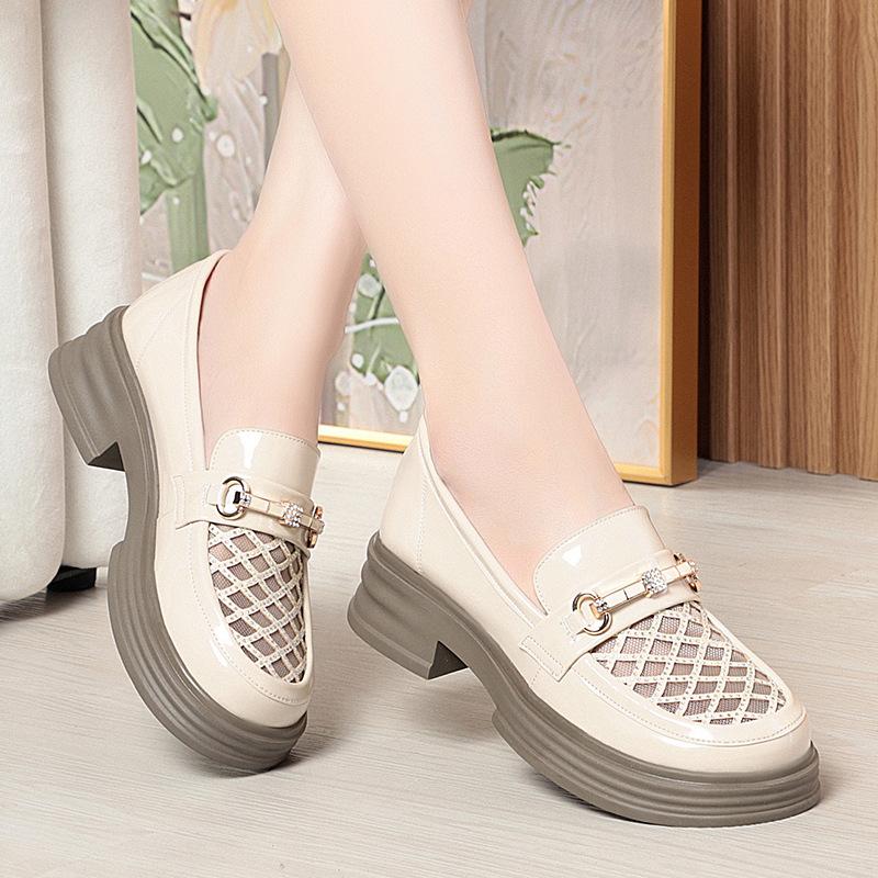 

fashion 2024 New Casual Comfortable Thick-soled Loafers Summer Breathable Hollow White Shoes Single-pedal Women Soft Leather Fashion 37(Foot23.5cm)