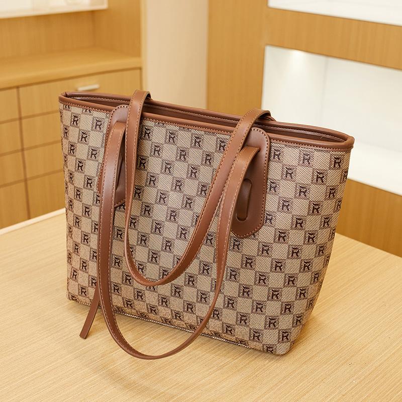 Tote Bag Women's Underarm Bag Women's Bag Large Bag Shoulder Bag Printed Letters Retro Large Capacity Handheld Commuting Bag