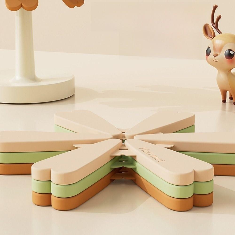 Foldable Wooden Tree Trivet Heat-insulating Decoration Christmas Tree Trivets Set with Stand Set of 3/4 Cup Coaster Set