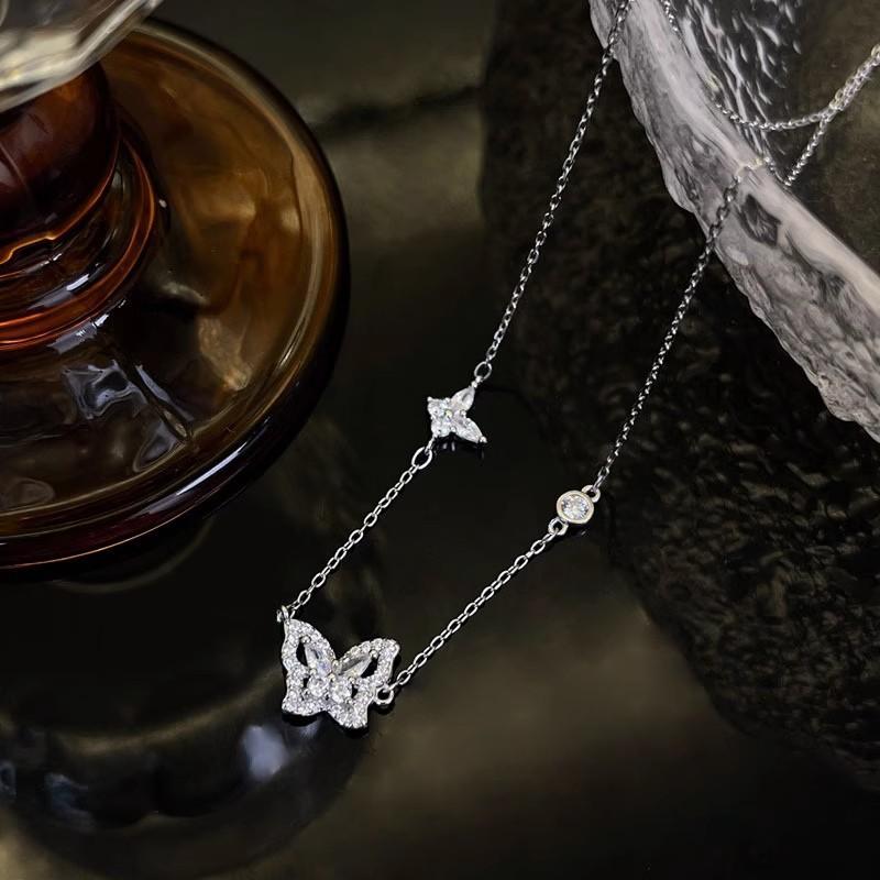 Butterfly Necklace Women's Light Luxury Premium Flash Diamond Clavicle Chain Autumn and Winter Versatile Necklace Jewelry