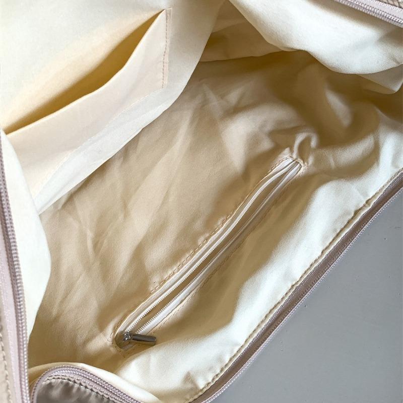 Casual nylon messenger bag large capacity neutral new shoulder bag fashionable versatile commuter dumpling bag
