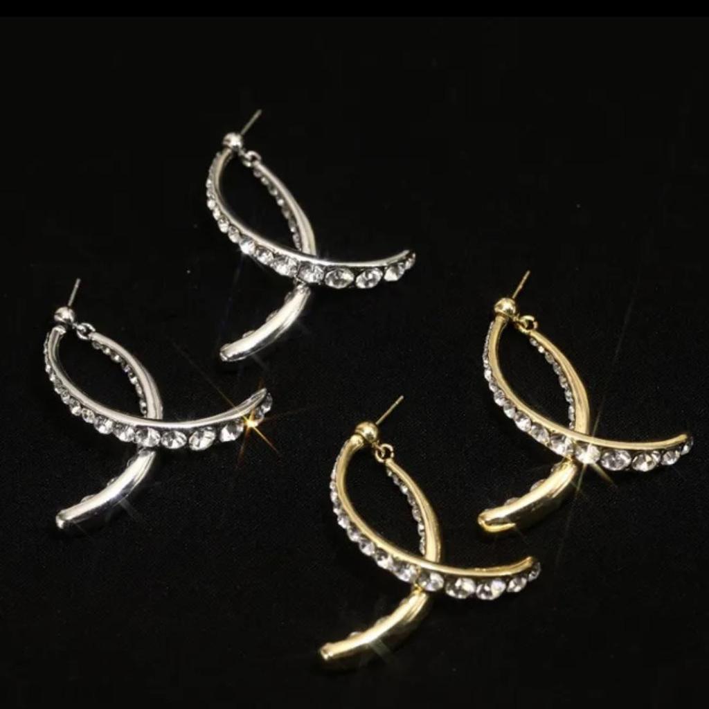 925 Sølv Douyin Kors & Diamant Øredobber: Dynamisk vridningsdesign med fe foran og bak