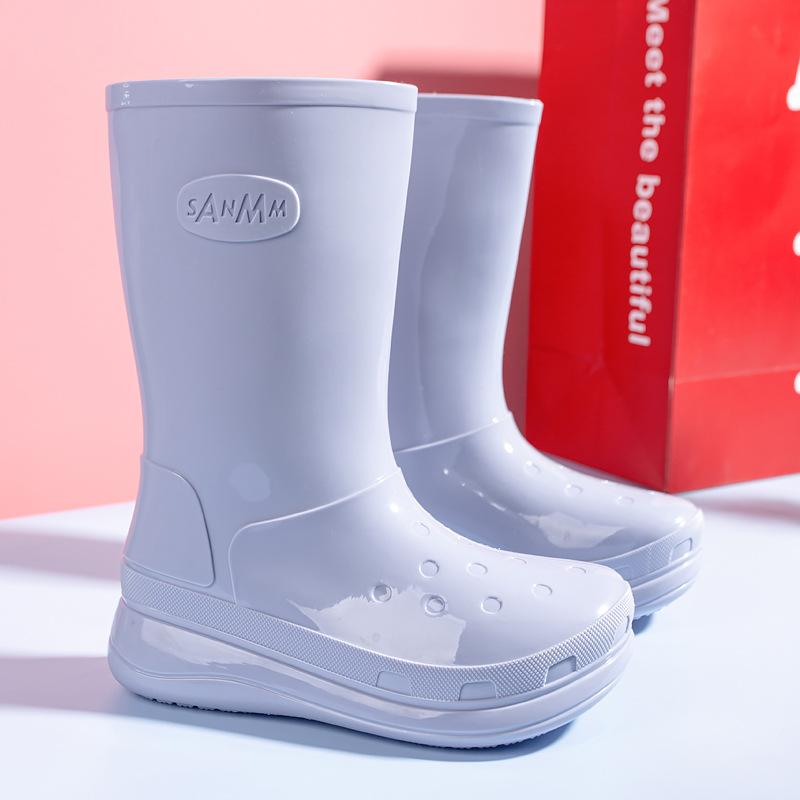 

Непромокаемые сапоги женская модная верхняя одежда водонепроницаемые и нескользящие водонепроницаемые туфли с коротким рукавом новые модные средние резиновые сапоги женские 41