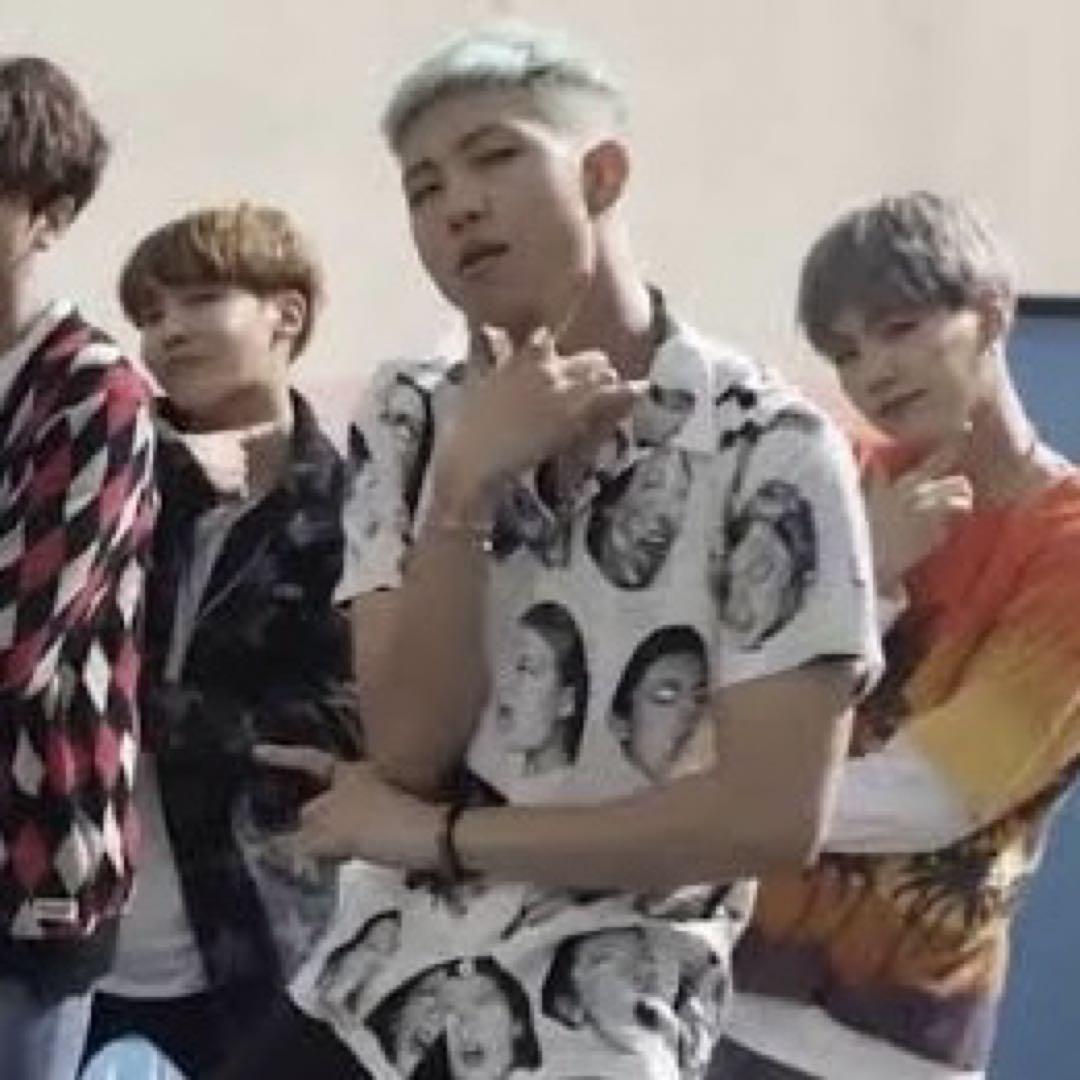 

[USED] BTS Name Daruma Wacko Maria fuck this life