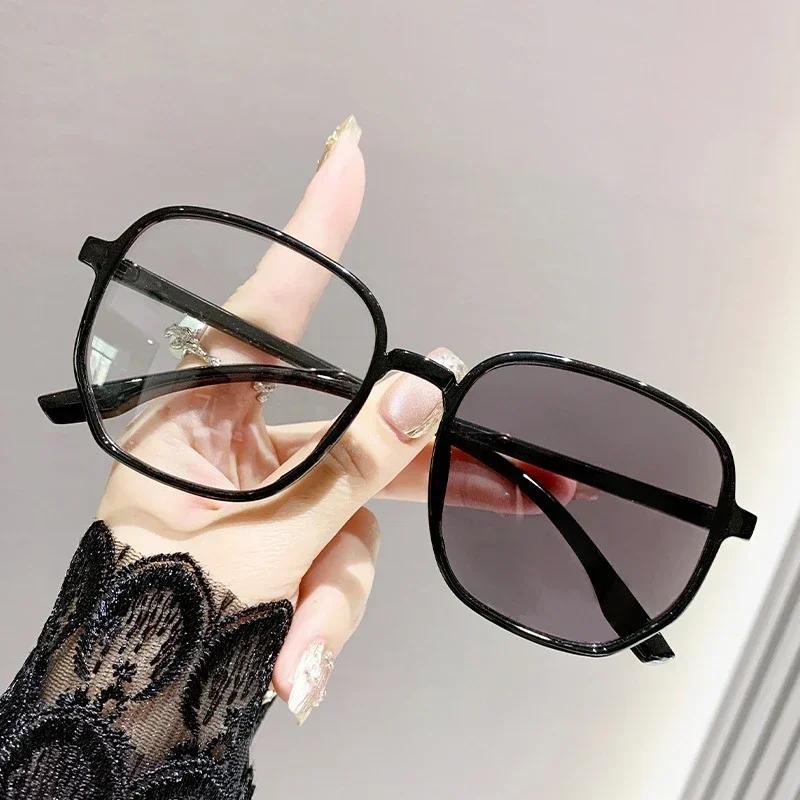 Color Changing Anti Blue Light Glasses Large Frame Women Men Short-sight SunglassesOutdoor Trendy Photochromic Myopia Glasses