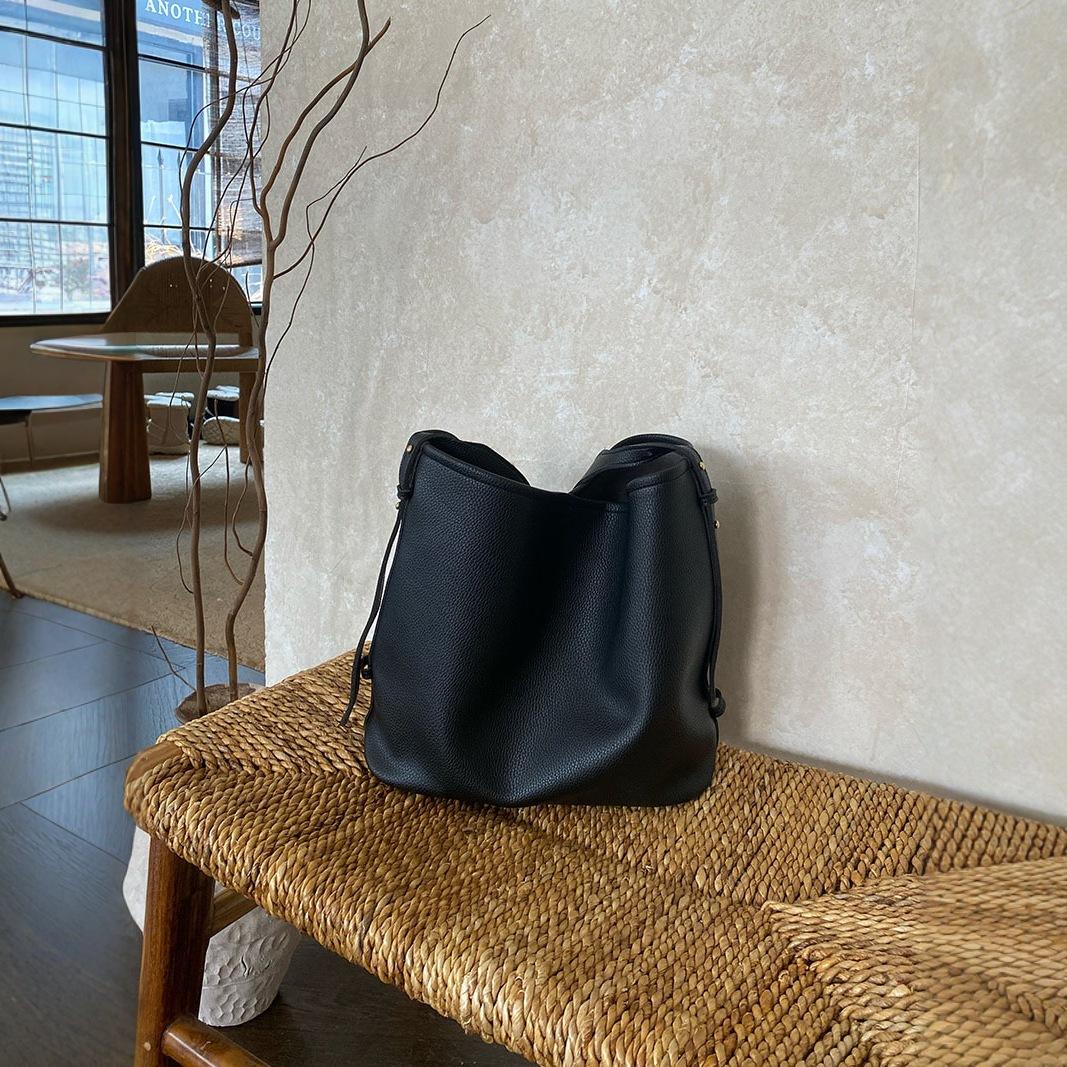 

Винтажная сумка для поездок на работу Tidewater Bucket Bag All-in-one Crossbody Bag Tote Bag Lady чёрный