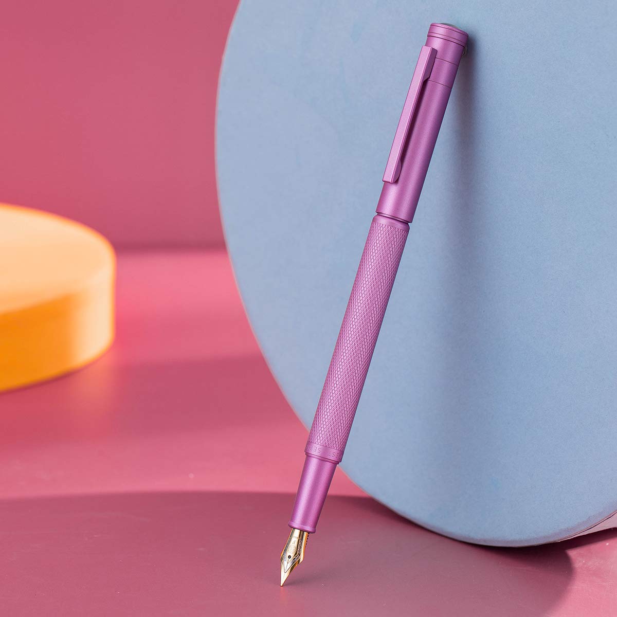 

Розовая перьевая ручка Mori с тонким пером в металлической подарочной коробке (Хундиан) розовый