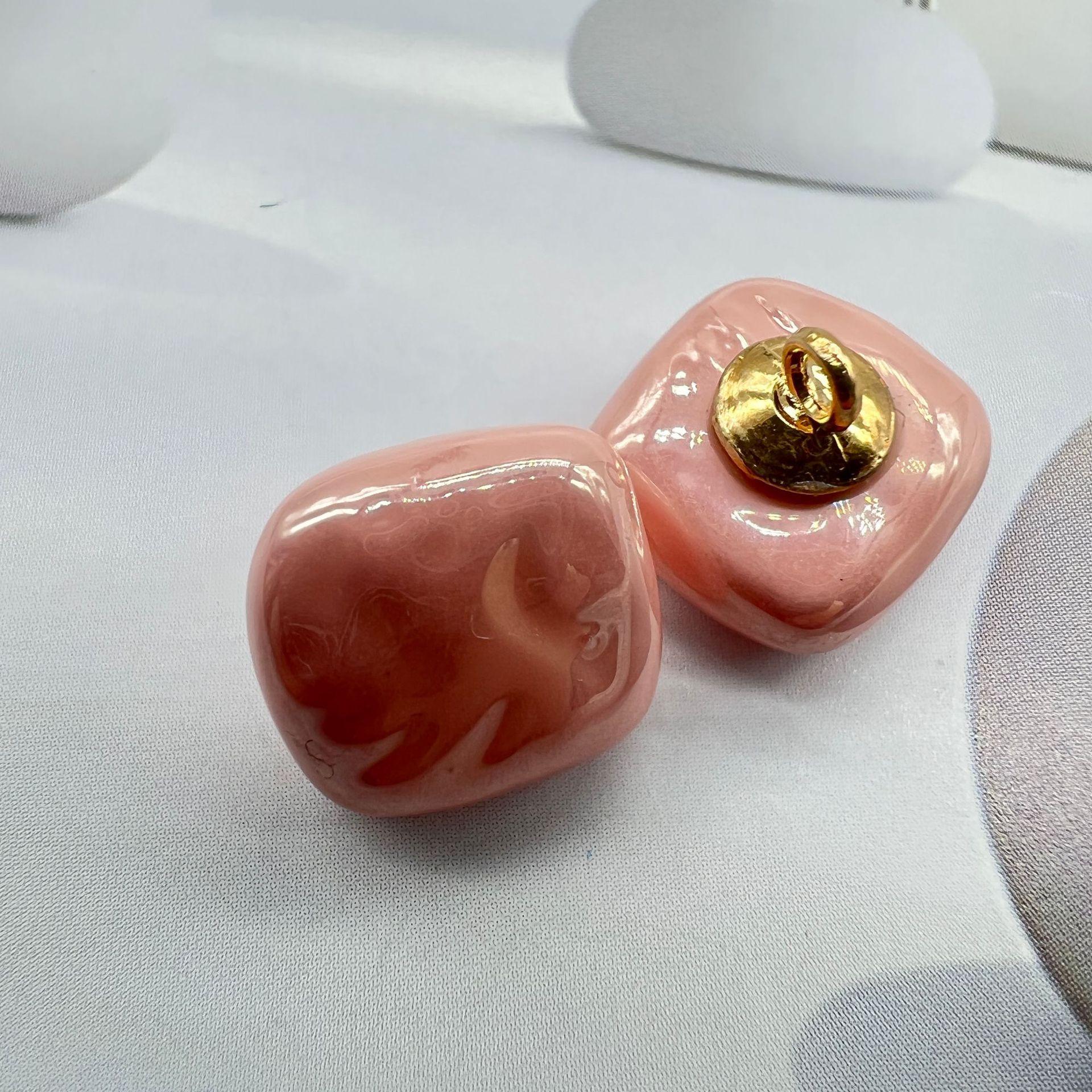 

Новинка, 50 шт., маленькая ароматная ветровка с металлическим жемчугом и конфетами, ретро ветровка, рубашка на пуговицах, декоративная пряжка 18L=11.5 MM