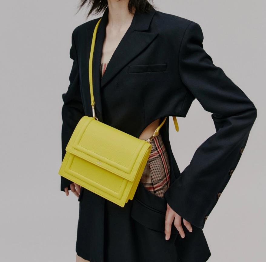 Leeho Aperta (Yellow)