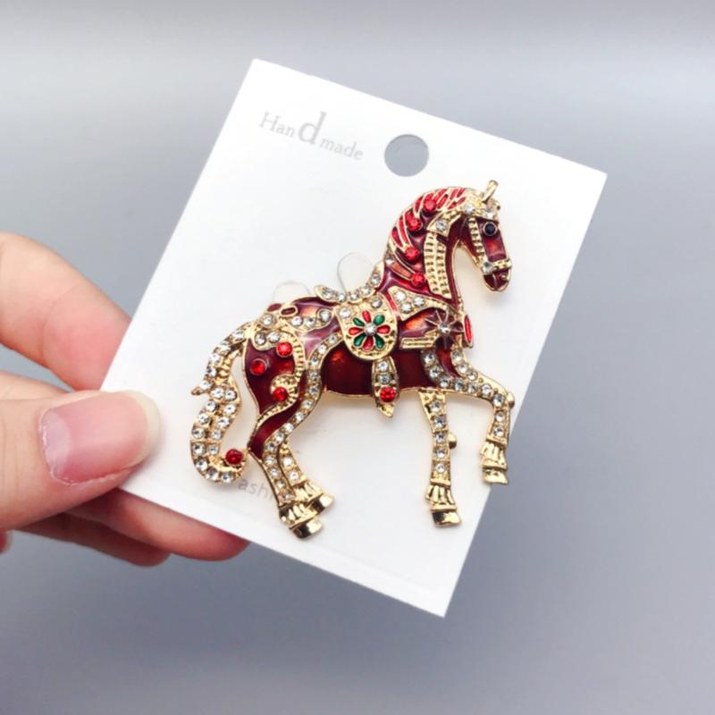 Exquisite Rhinestone Running Horse Brooches For Women Men 4-Color Enamel Animal Brooch Pins Year Of The Horse Party Jewelry Gift