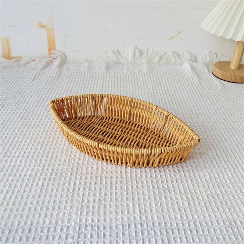Convenient Fruit Plate Imitation Rattans Leaf Shaped Vegetable Tray Snacks Dish Multipurpose Basket for Everyday Use