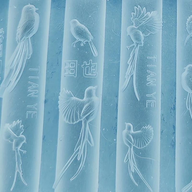 Flexible Nails Mold Leaf/Bird Shape Nails Art Template Moulds Silicone Texture Suitable for Beauticians and Art Learners