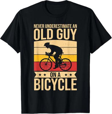 Lustiges Radfahrer Männer Radfahren Unterschätze Niemals Einen Alten Radfahrer Geschenk Unisex T-Shirt